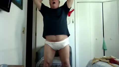 mackdocc001 online show from November 17, 2025, 1:50 pm