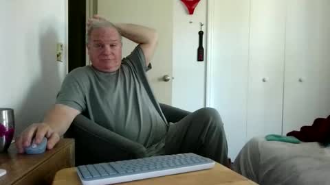 mackdocc001 online show from March 19, 2026, 4:55 pm