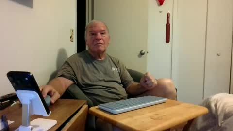 mackdocc001 online show from June 18, 2026, 1:15 pm