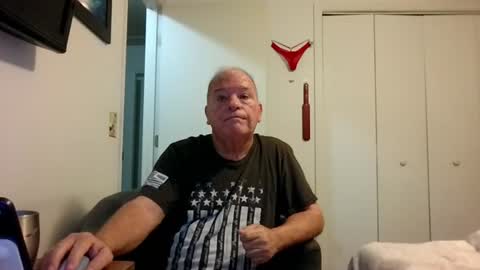mackdocc001 online show from July 4, 2026, 10:43 am