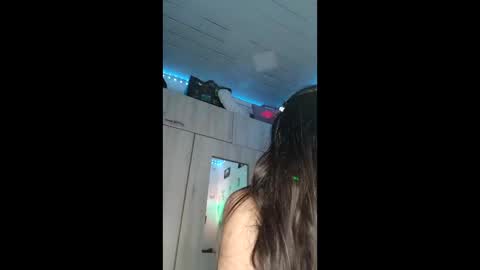 Snapshot of mackenzie_girls chatting on February 14, 2026, 4:09 am Linda Cataleya - funny weed money online show from February 14, 2026, 4:09 am