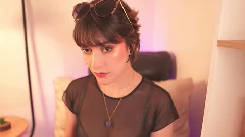 Snapshot of mackenziemoon chatting on January 7, 2026, 5:26 pm Noah Askew online show from January 7, 2026, 5:26 pm