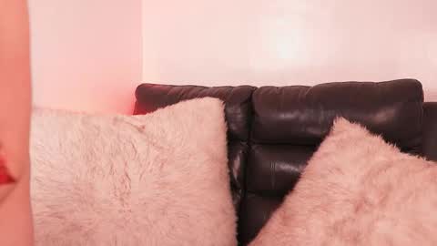 Snapshot of mackenziemoon chatting on February 25, 2026, 11:36 pm Noah Askew online show from February 25, 2026, 11:36 pm