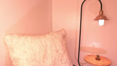 Snapshot of mackenziemoon chatting on April 16, 2026, 6:58 am Noah Askew online show from April 16, 2026, 6:58 am