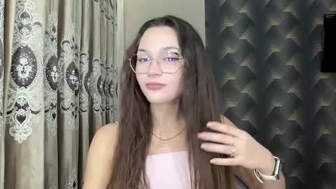 Snapshot of madalenesnedeger chatting on September 23, 2025, 4:21 pm Alexa online show from September 23, 2025, 4:21 pm