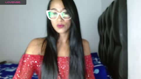 Snapshot of madam_klauss chatting on January 26, 2025, 10:02 am EMILY online show from January 26, 2025, 10:02 am