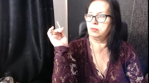 Snapshot of madam_sanjanne chatting on October 6, 2025, 6:49 pm Madam Sanjanne online show from October 6, 2025, 6:49 pm
