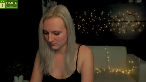 Snapshot of madam_ulis chatting on January 7, 2025, 5:20 pm Ulis online show from January 7, 2025, 5:20 pm