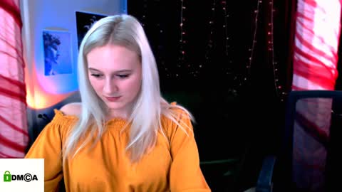 Snapshot of madam_ulis chatting on January 8, 2025, 1:41 pm Ulis online show from January 8, 2025, 1:41 pm