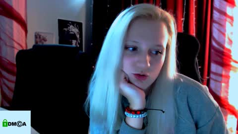 Snapshot of madam_ulis chatting on January 14, 2025, 5:01 pm Ulis online show from January 14, 2025, 5:01 pm