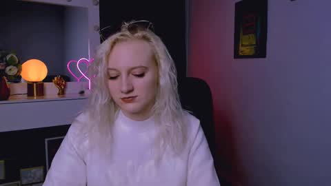 Snapshot of madam_ulis chatting on March 10, 2025, 8:26 am Ulis online show from March 10, 2025, 8:26 am