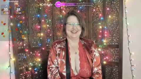 Snapshot of madam_verity chatting on December 24, 2024, 2:21 am Madam Verity online show from December 24, 2024, 2:21 am