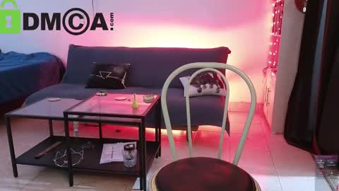 Snapshot of madame_lia chatting on March 6, 2025, 7:21 pm Madame La online show from March 6, 2025, 7:21 pm
