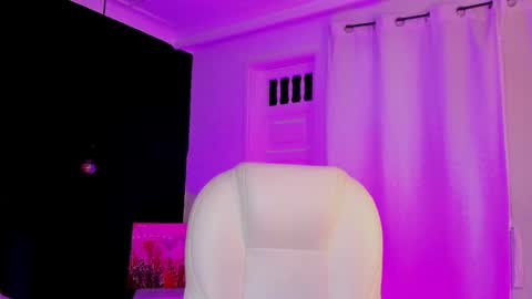  madame lilith  online show from December 21, 2025, 11:28 am