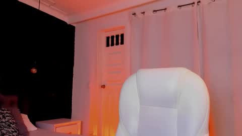  madame lilith  online show from February 4, 2026, 11:05 am