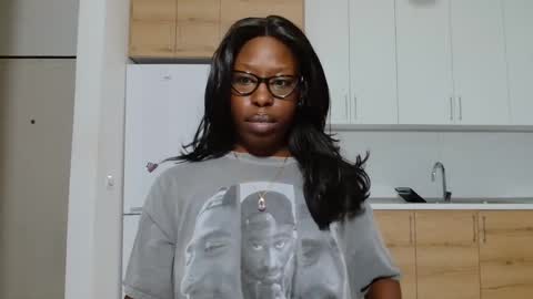 YourMadamIndigo online show from October 13, 2025, 3:34 pm