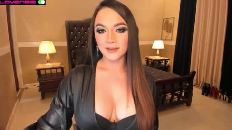 Snapshot of madammistressdominatrixxx chatting on November 8, 2025, 11:25 pm Alison Kloss online show from November 8, 2025, 11:25 pm