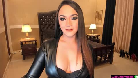 Snapshot of madammistressdominatrixxx chatting on November 16, 2025, 11:10 pm Alison Kloss online show from November 16, 2025, 11:10 pm