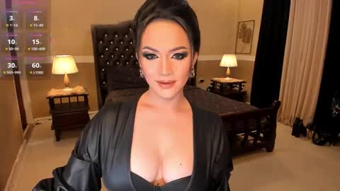 Alison Kloss online show from December 17, 2025, 11:55 pm