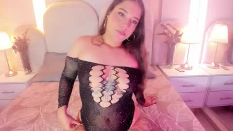 Maddie online show from December 19, 2025, 12:12 pm