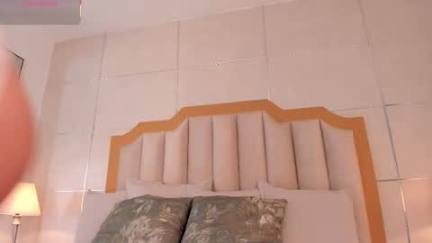    online show from November 18, 2025, 11:15 pm