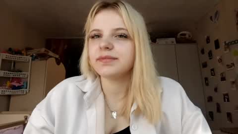 Snapshot of maddietrudnowski chatting on May 14, 2026, 7:59 am Sabrina online show from May 14, 2026, 7:59 am