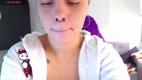 maddiie and clyde online show from March 26, 2026, 2:55 pm