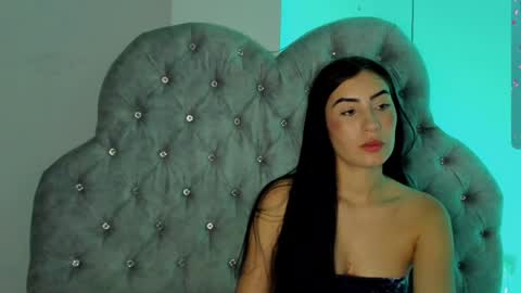 Snapshot of maddiikay chatting on December 14, 2024, 1:28 am online show from December 14, 2024, 1:28 am