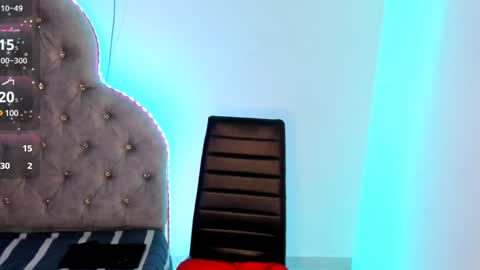 Snapshot of maddiikay chatting on January 2, 2025, 10:11 pm online show from January 2, 2025, 10:11 pm