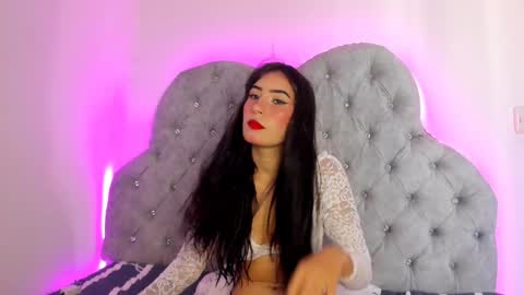 Snapshot of maddiikay chatting on January 18, 2025, 7:04 pm online show from January 18, 2025, 7:04 pm