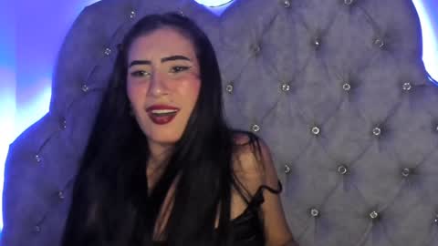 Snapshot of maddiikay chatting on January 19, 2025, 1:10 am online show from January 19, 2025, 1:10 am