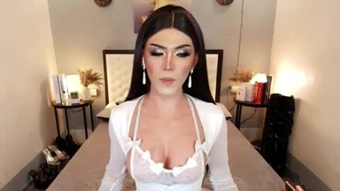 Snapshot of maddisonwil chatting on September 24, 2025, 12:03 am M A D D Y online show from September 24, 2025, 12:03 am