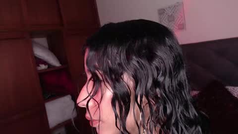 Snapshot of maddy_parker_ chatting on March 7, 2025, 1:18 pm Maddy Parker online show from March 7, 2025, 1:18 pm