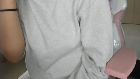 Snapshot of maddy_rouse_01 chatting on October 30, 2025, 3:52 am Maddy online show from October 30, 2025, 3:52 am