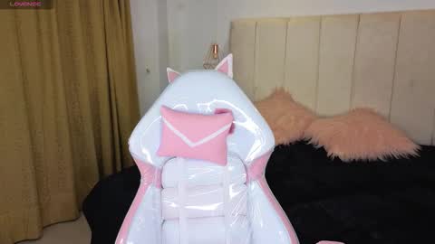 Snapshot of maddy_rouse_01 chatting on November 10, 2025, 4:11 am Maddy online show from November 10, 2025, 4:11 am