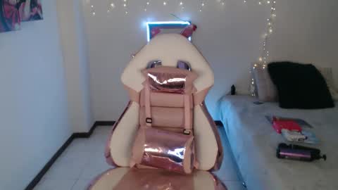 maddy_vicius19 online show from February 19, 2026, 2:51 am