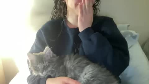 Snapshot of maddyhasyummypussy chatting on December 17, 2025, 2:06 am maddyhasyummypussy online show from December 17, 2025, 2:06 am