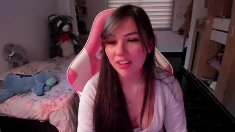 Snapshot of madeleine_shinobi chatting on November 25, 2025, 10:10 pm Emily Only Fans online show from November 25, 2025, 10:10 pm