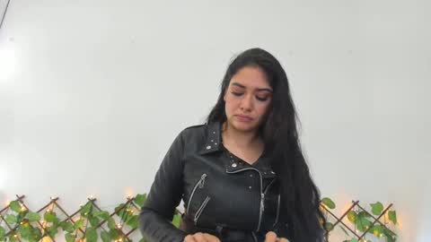 Madeleine  online show from March 12, 2025, 5:07 pm