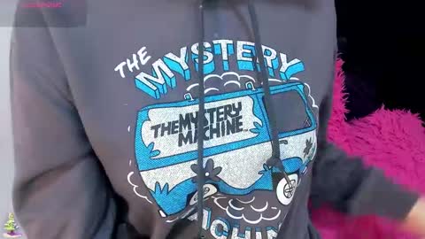 Madelin Clerk online show from December 27, 2024, 2:01 pm