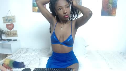 Snapshot of madeline_woods chatting on October 15, 2025, 11:21 am Madeline online show from October 15, 2025, 11:21 am