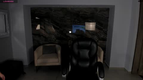 Madeline online show from September 29, 2025, 8:41 am