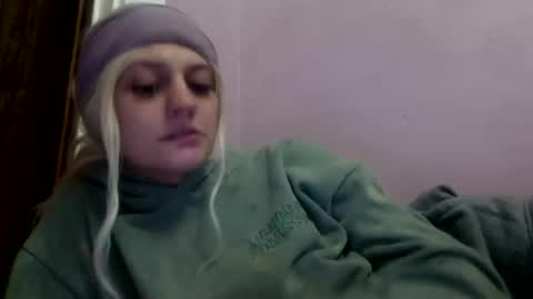 Snapshot of madelinevalentine chatting on September 13, 2025, 11:43 am madeline online show from September 13, 2025, 11:43 am