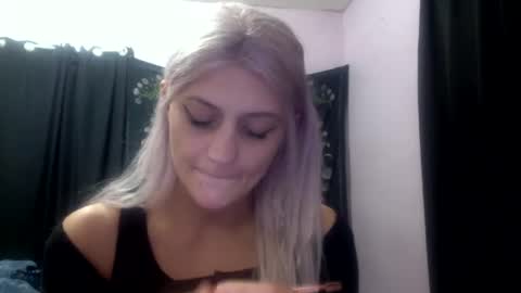 Snapshot of madelinevalentine chatting on October 2, 2025, 12:45 pm madeline online show from October 2, 2025, 12:45 pm