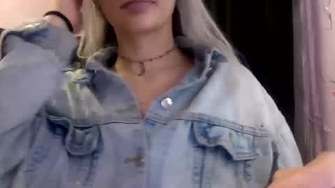 Snapshot of madelinevalentine chatting on October 10, 2025, 10:53 pm madeline online show from October 10, 2025, 10:53 pm