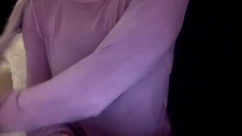 Snapshot of madelinevalentine chatting on October 12, 2025, 2:10 am madeline online show from October 12, 2025, 2:10 am