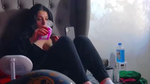 Snapshot of madelynvelure chatting on November 1, 2025, 6:26 am madelynvelure online show from November 1, 2025, 6:26 am