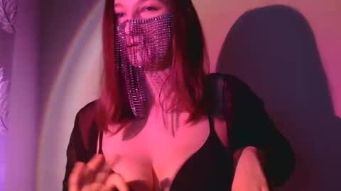 mademoiselle_mystique online show from November 5, 2025, 9:15 pm