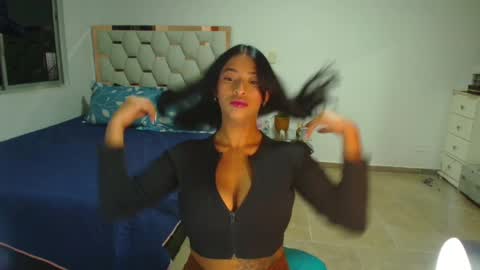 Snapshot of madeyn_roses chatting on March 11, 2025, 11:48 pm madelyn roses online show from March 11, 2025, 11:48 pm
