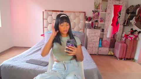 Snapshot of madeyn_roses chatting on October 9, 2025, 7:01 pm madelyn roses online show from October 9, 2025, 7:01 pm